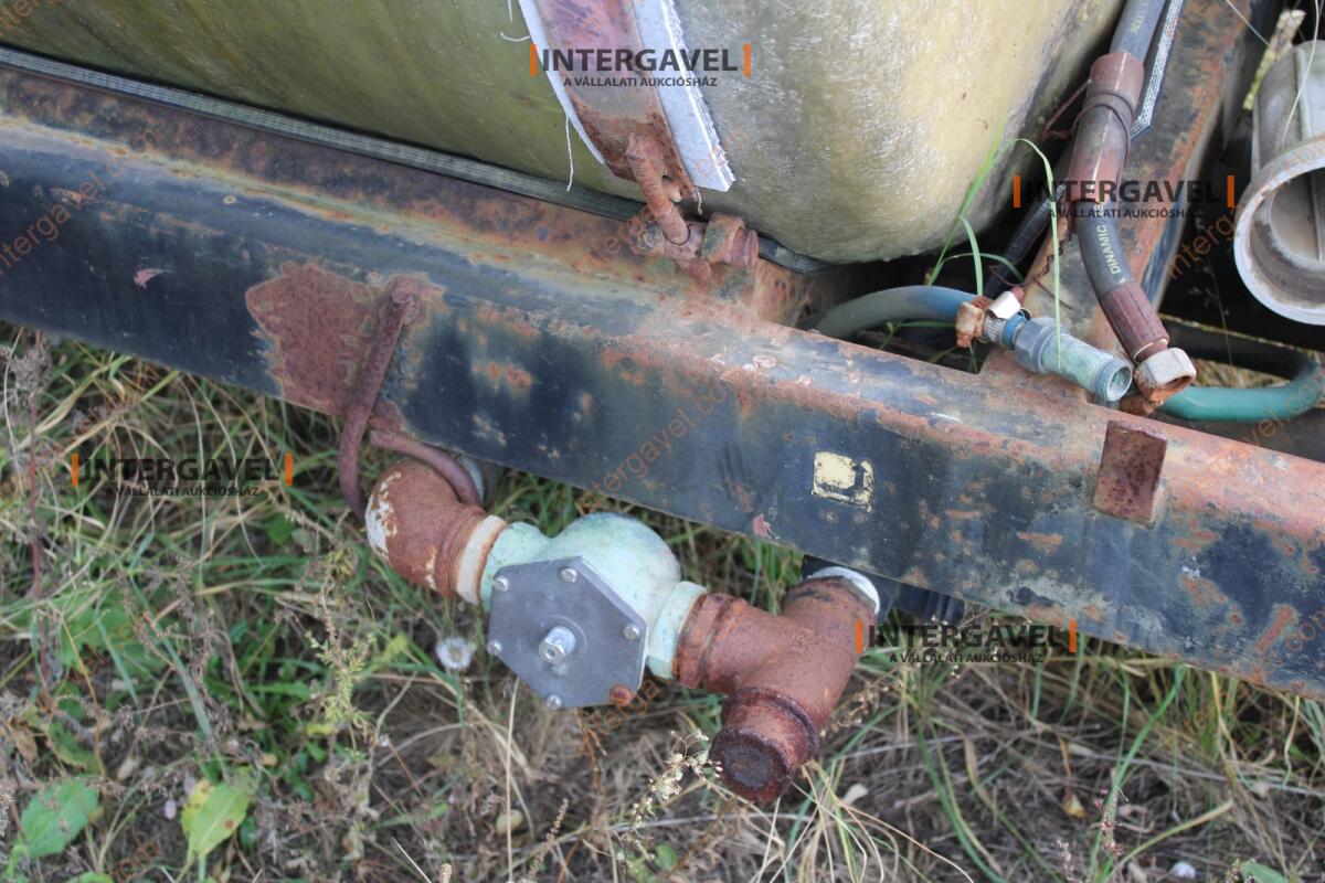 Vontatott permetező 10