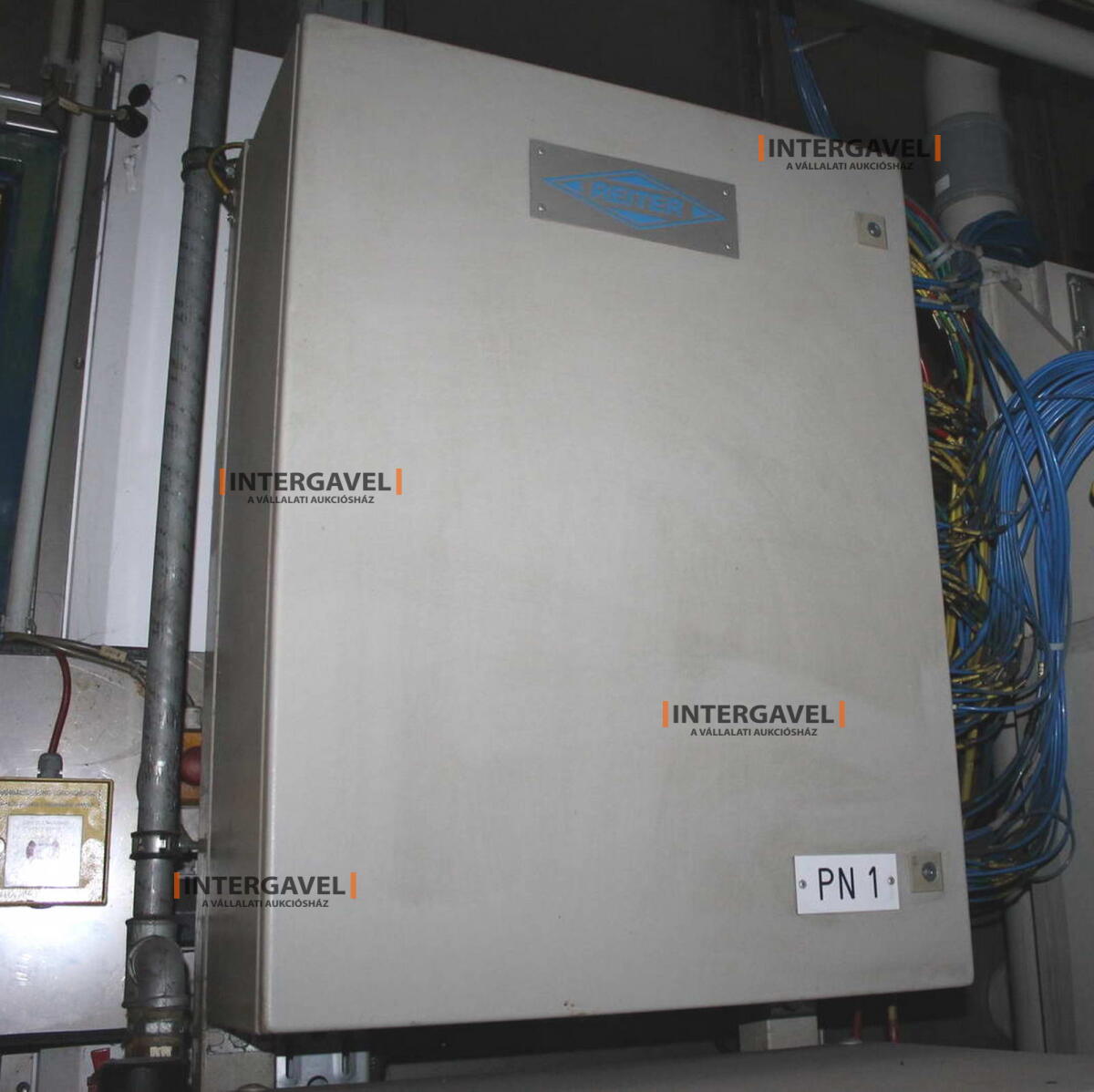 Pohár - minimál árat eléri 13