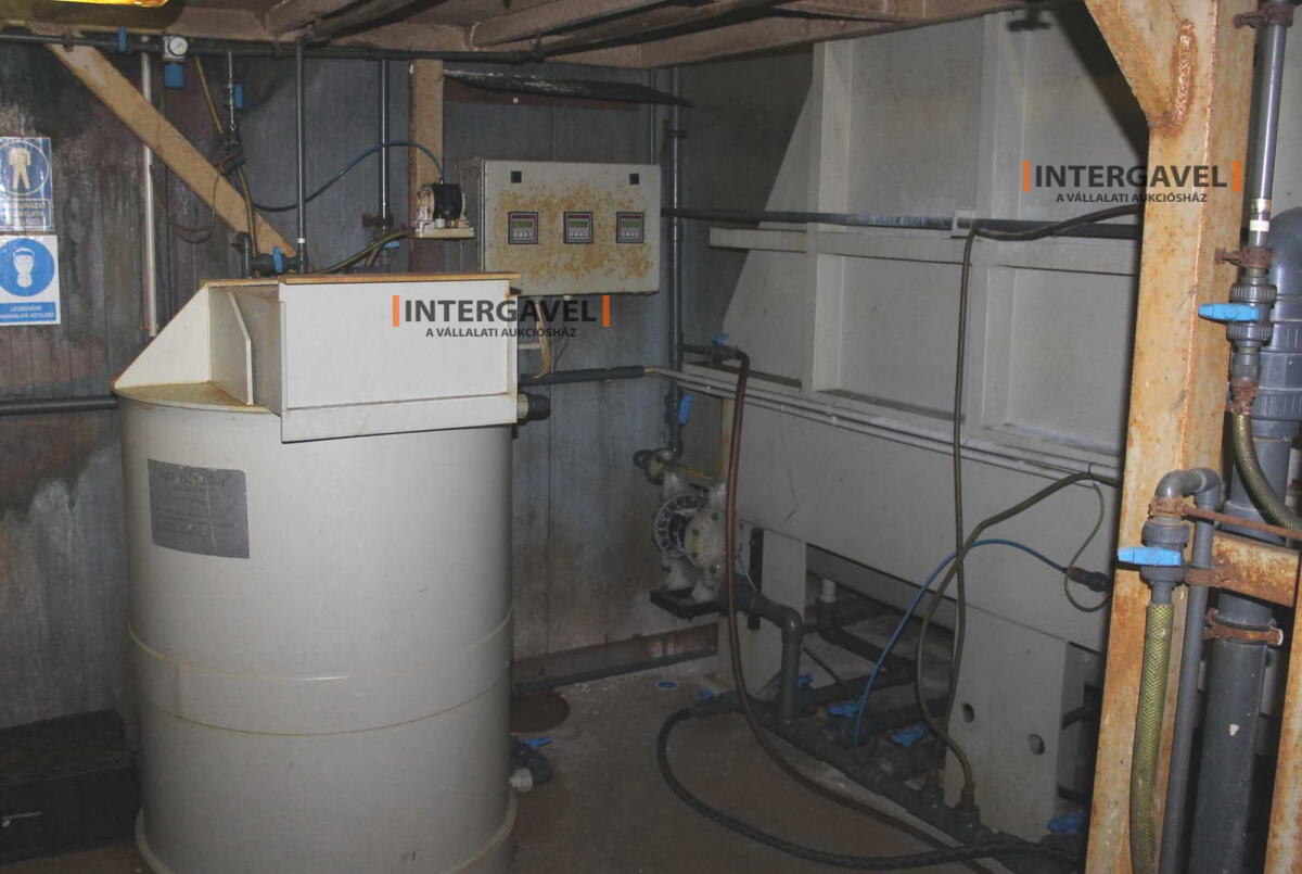 Pohár - nincs minimál  jön licit 8