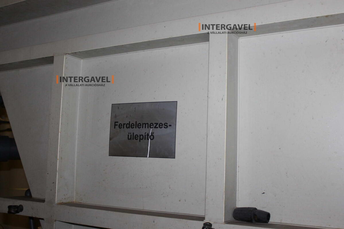 Pohár - nincs minimál  jön licit 11