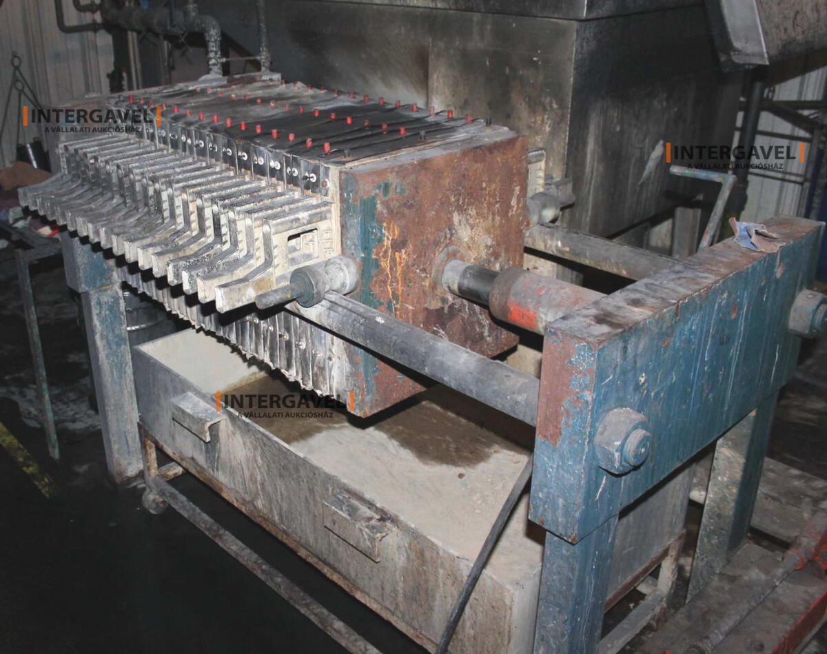 Pohár - nincs minimál  jön licit 14