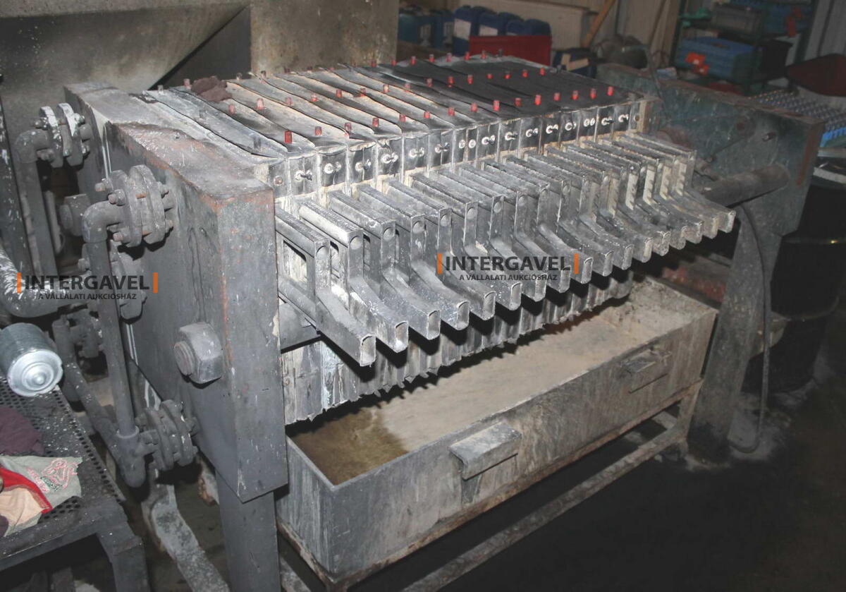 Pohár - nincs minimál  jön licit 15