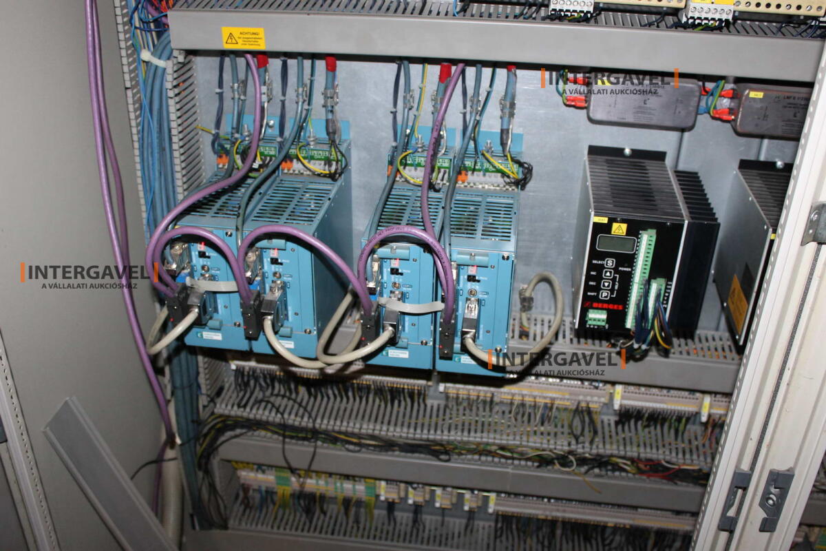 Pohár - minimál árat eléri 8