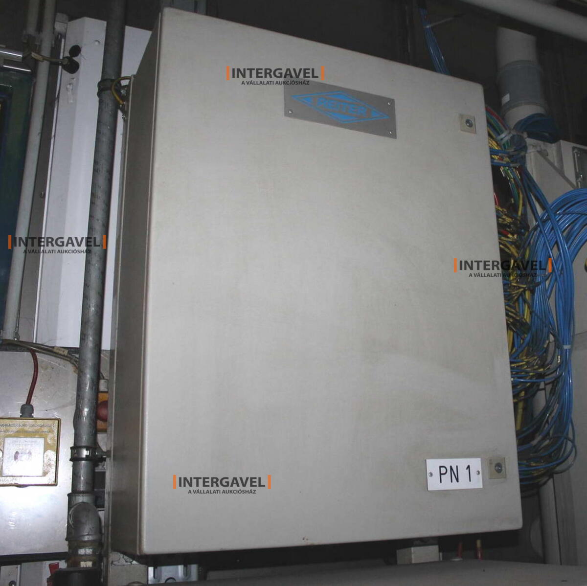 Pohár - minimál árat eléri 13