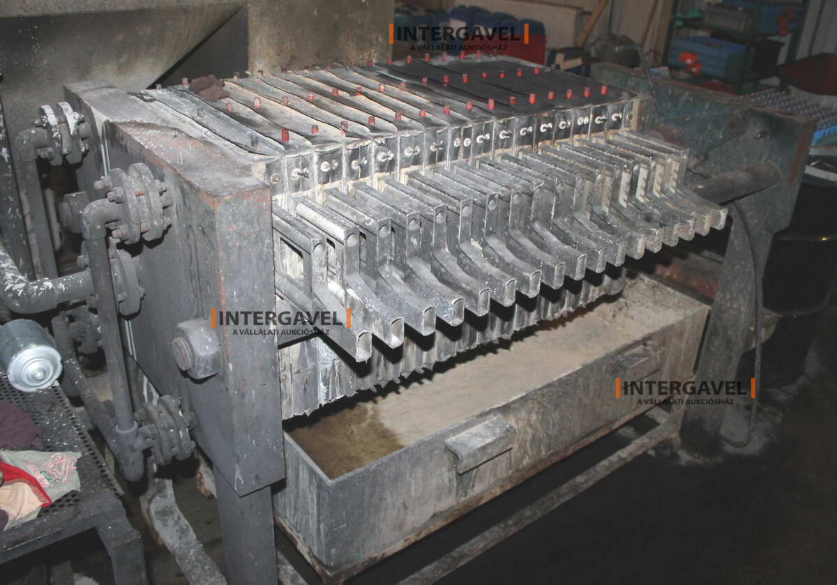 Pohár - nincs minimál  jön licit 15